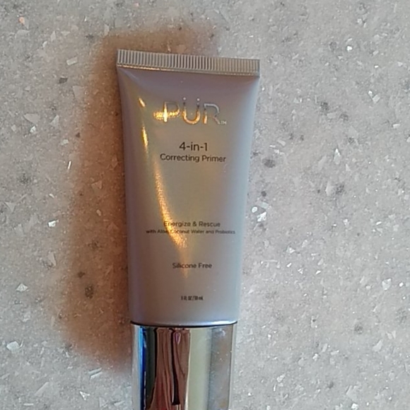 New sealed PUR 4 in 1 correcting primer - Picture 1 of 1